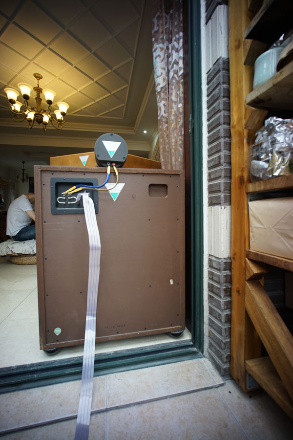 Hi-Fi+家庭影院+数控机床+模型+茶道+抄经=机长空间