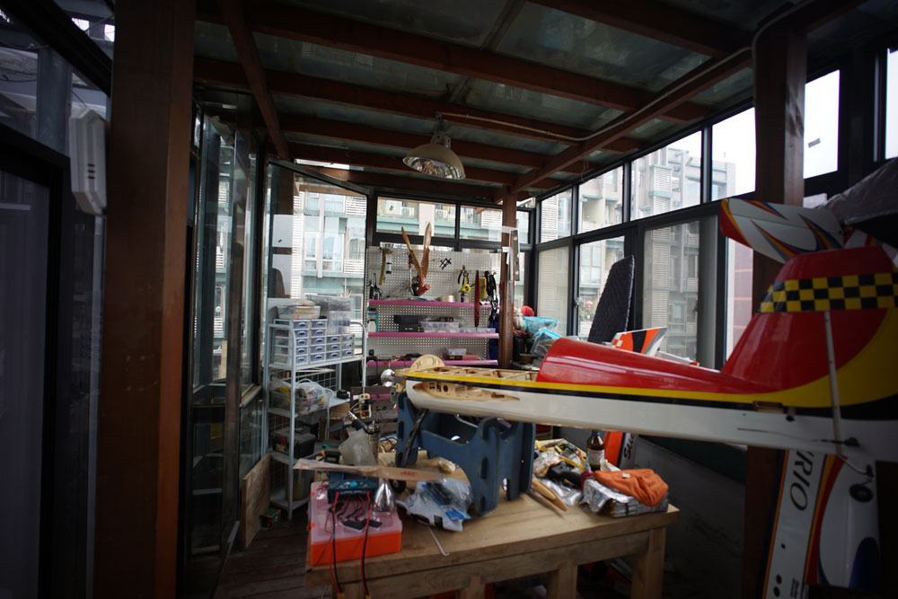 Hi-Fi+家庭影院+数控机床+模型+茶道+抄经=机长空间