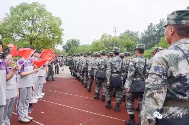 无为欢送抗洪英雄,芜湖欢送抗洪子弟兵