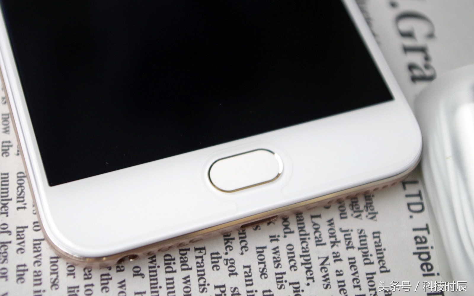 正面指纹解锁的千元机,oppo手机新款a59什么时候上市