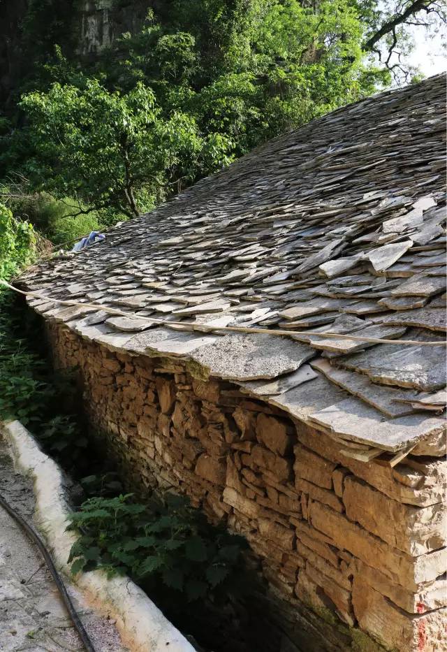 世界上最大的黄果树瀑布在哪里 (黄果树瀑布是不是亚洲第一大瀑布)