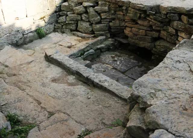 世界上最大的黄果树瀑布在哪里 (黄果树瀑布是不是亚洲第一大瀑布)