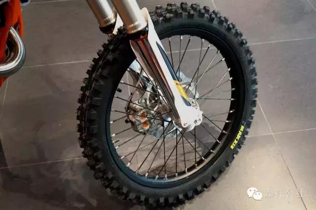 ktm450exc越野版,ktm450sx-f与450exc区别