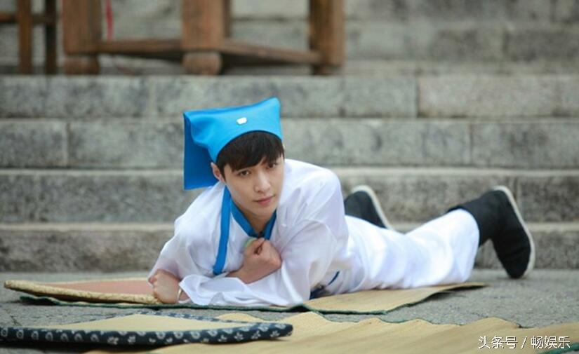 张艺兴成功背后的努力,张艺兴努力就一定会有努力的结果