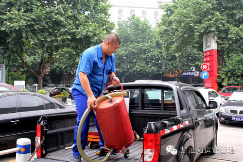 加油站员工自述,维修工人岗位故事