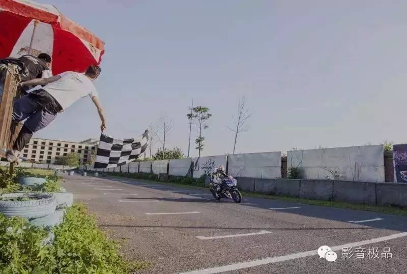 听说这个炎夏，音响和机车更相配!