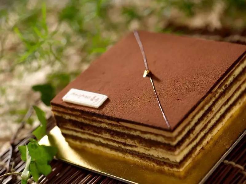 马卡龙蓝色法式,法式马卡龙和意式马卡龙的差别