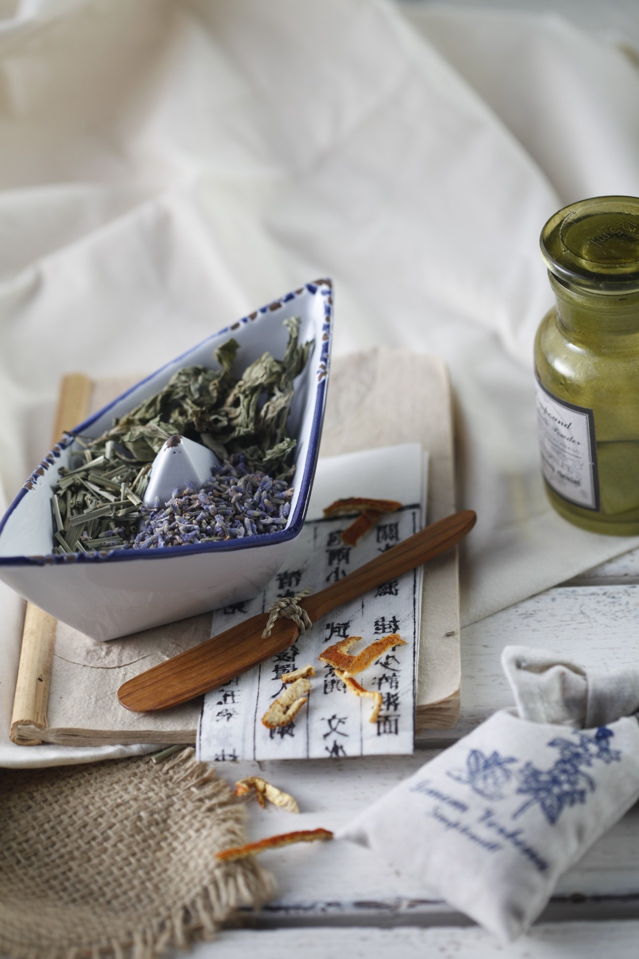 有什么可以制成驱蚊膏,关于蚊子的秘方