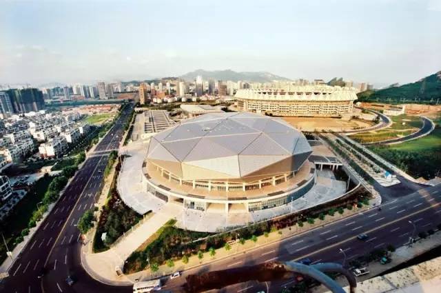 青岛哪个区最适合上班,在青岛和上海上班的区别