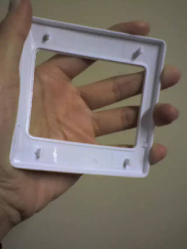 装修开关选什么质量的,墙壁开关选大的还是小的