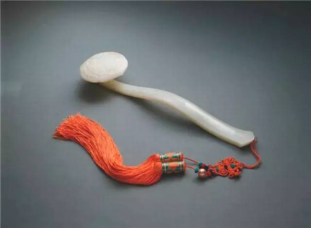 挠痒痒的,叫价千万元?竟然还有人买了