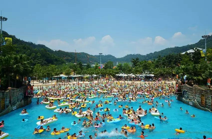 重庆暴雨一觉醒来看海,重庆暴雨看海