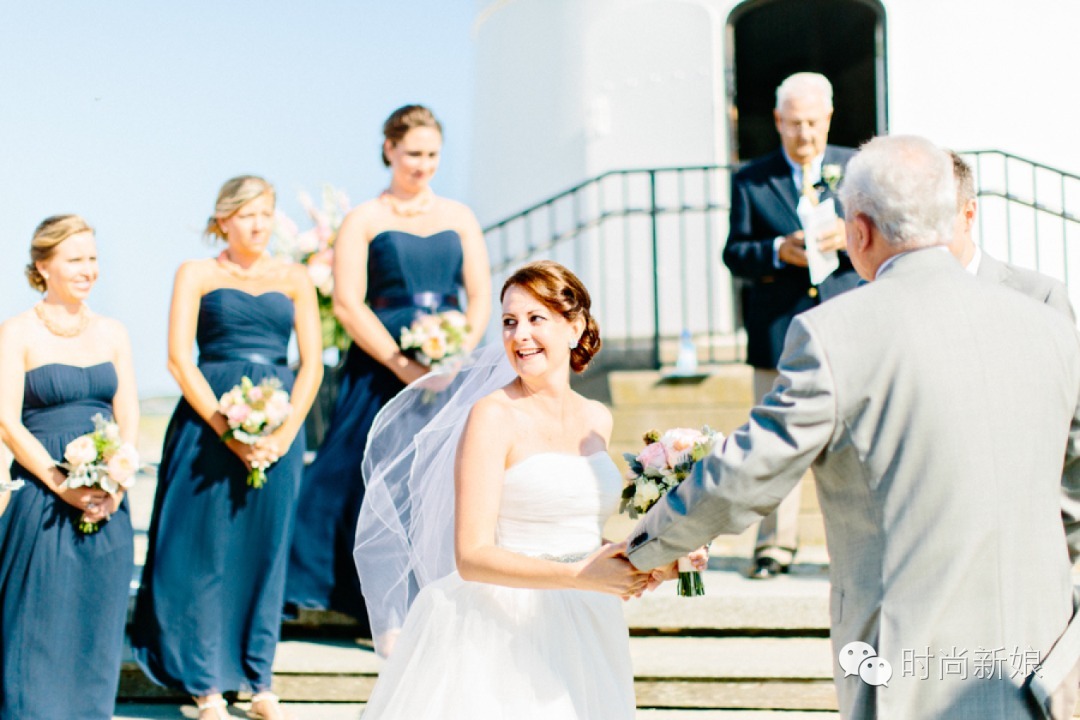 这些眼花缭乱的婚礼，竟然全在沙滩上举行