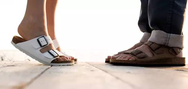 刘雯百丽同款凉鞋,刘雯凉鞋推荐