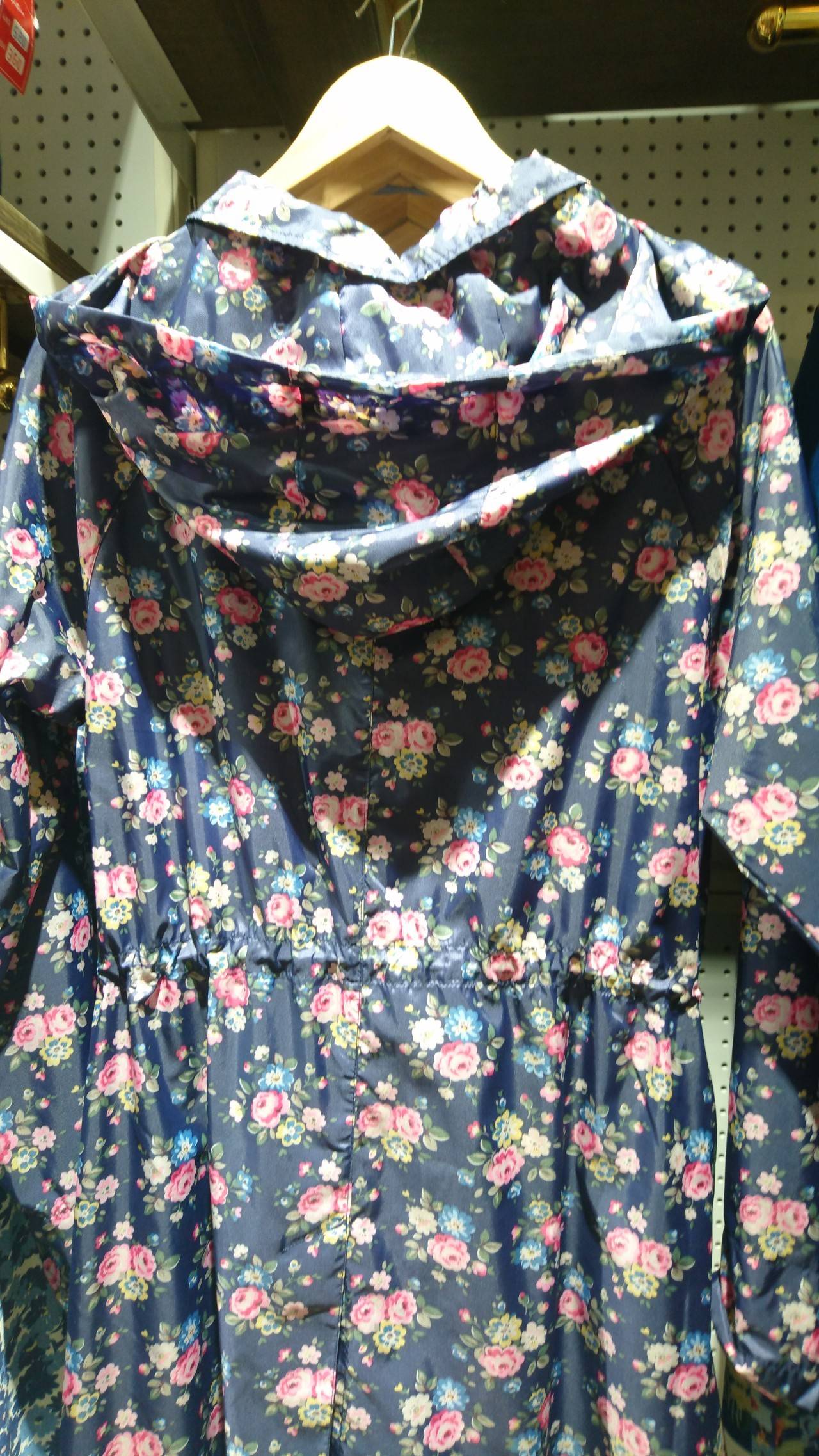 种草丨男朋友：最美不是下雨天，是你帮我付款的那双雨鞋。