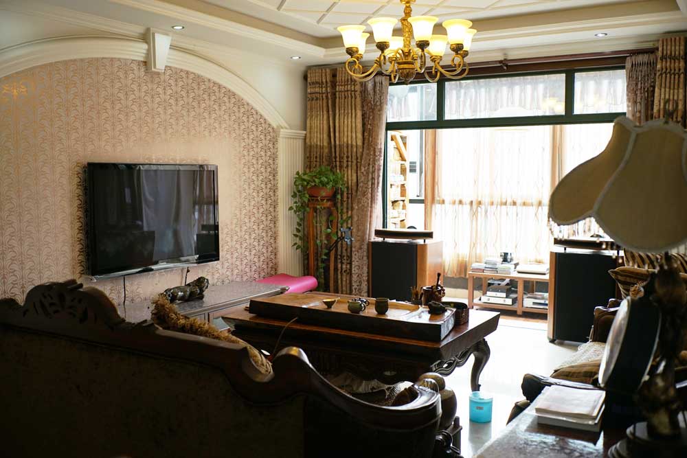 Hi-Fi+家庭影院+数控机床+模型+茶道+抄经=机长空间