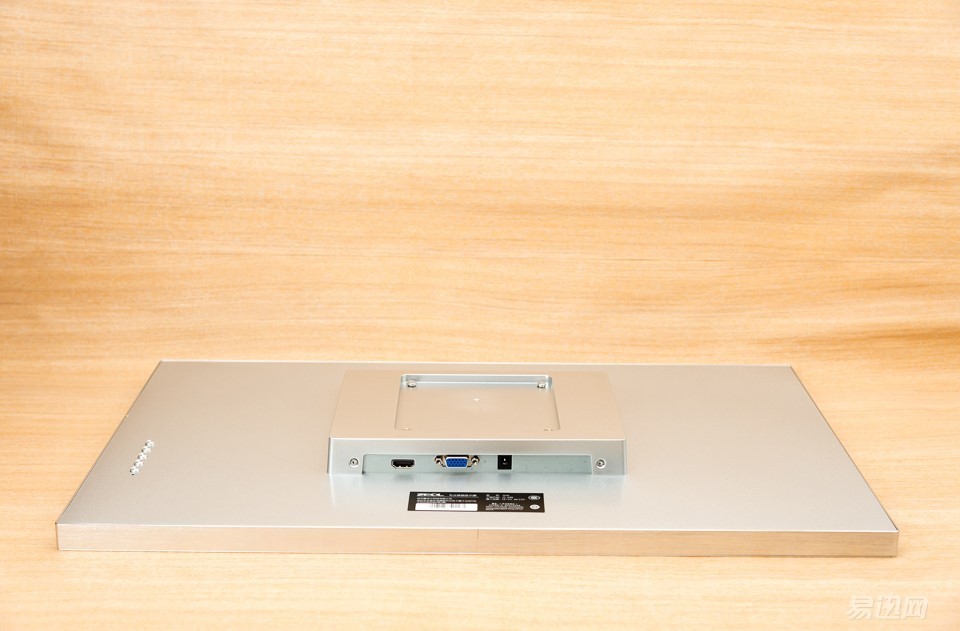 外壳和显示效果一样都是硬货——ZEOLS241显示器评测