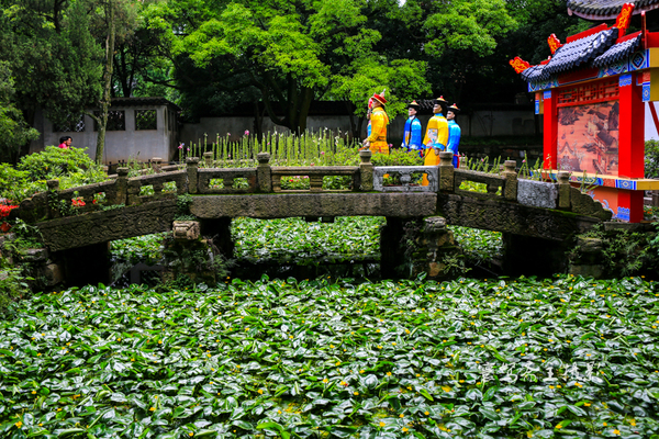 惠山古镇江南第一山介绍,江南第一古镇梅里古镇夜景