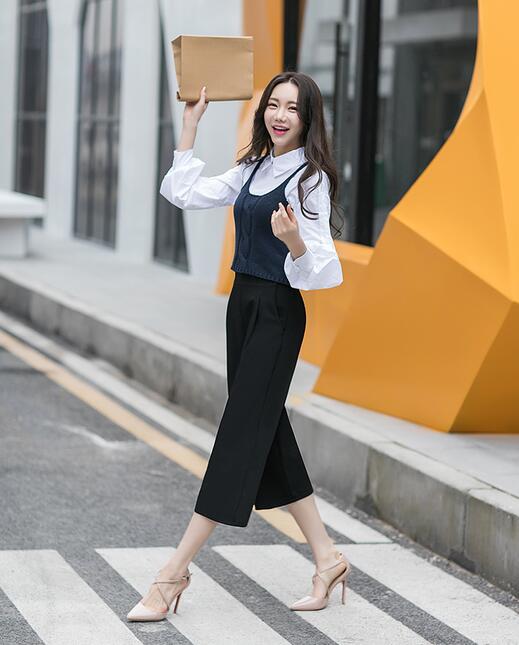 九分阔腿裤如何搭配上衣和鞋子,酒红色阔腿裤搭配什么颜色鞋子