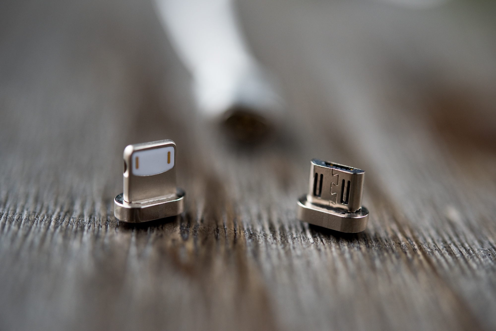 轻松插拔随心享受移动便利,轻松拔插座