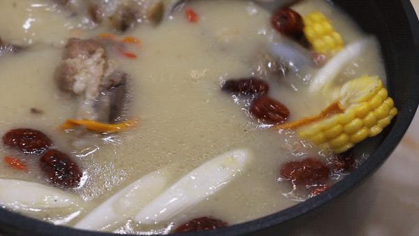 这艘巨型渔船终于驶入泉州，鱼控们上船后已经失控！