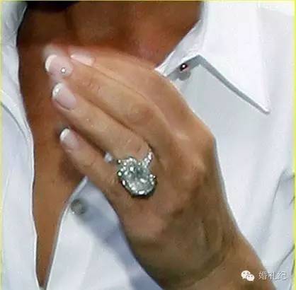 如何秀婚戒,指甲配戒指教程