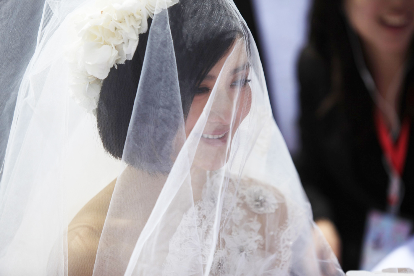 兰玉一年设计多少款婚纱,蓝玉设计过的婚纱