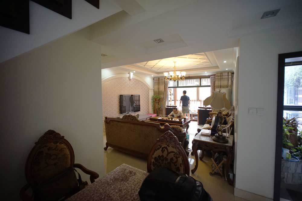 Hi-Fi+家庭影院+数控机床+模型+茶道+抄经=机长空间