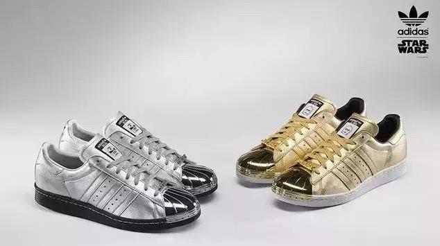 颤抖吧！一起来设计一双“拉仇恨”配色的三叶草吧！