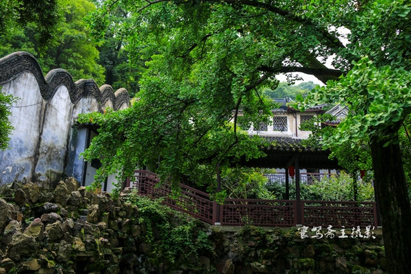惠山古镇江南第一山介绍,江南第一古镇梅里古镇夜景
