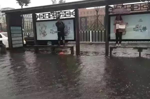 陕西暴雨高速封闭最新通知,暴雨红色预警高速公路封闭