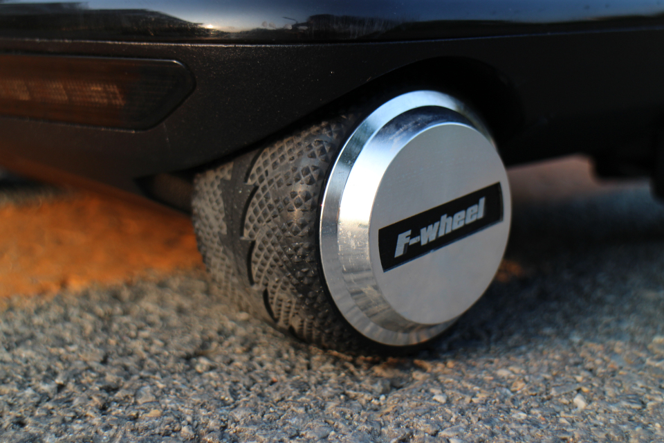 漫步云端-飞轮威尔小i体感车体验评测