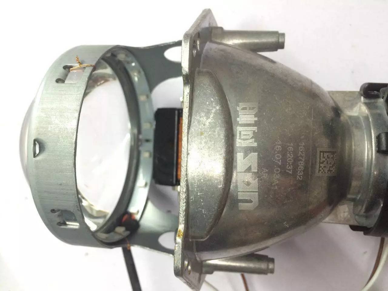 成都哪家改汽车灯好,改车灯成都