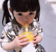 这个小吃货,萌哭了