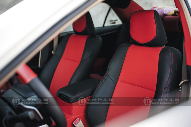 丰田凯美瑞爆改外观六代半,凯美瑞2.5g豪华版白色改黑顶