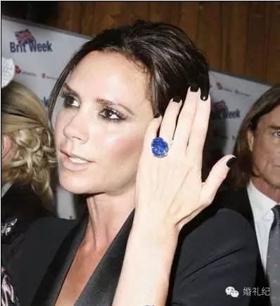 如何秀婚戒,指甲配戒指教程