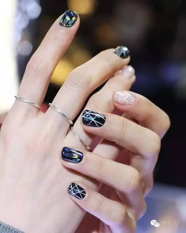 如何秀婚戒,指甲配戒指教程