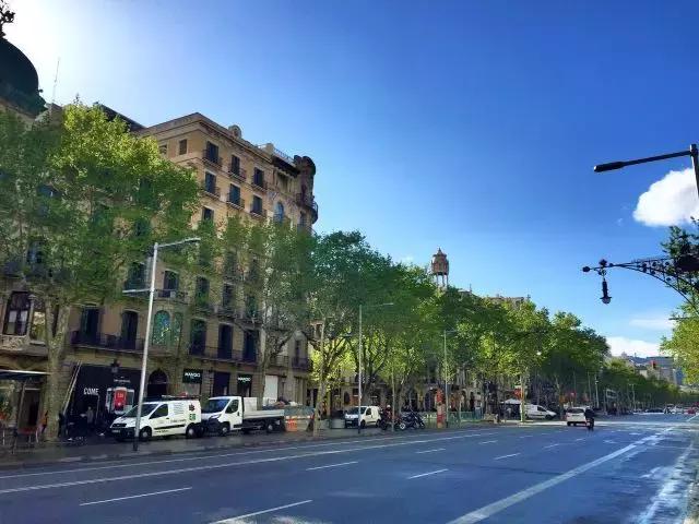 巴塞罗那自由行攻略,免费玩转西班牙马德里不思议