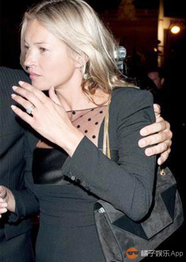 HediSlimane要从圣罗兰离职了？无论真假，我只记得他出的这些款经典包！