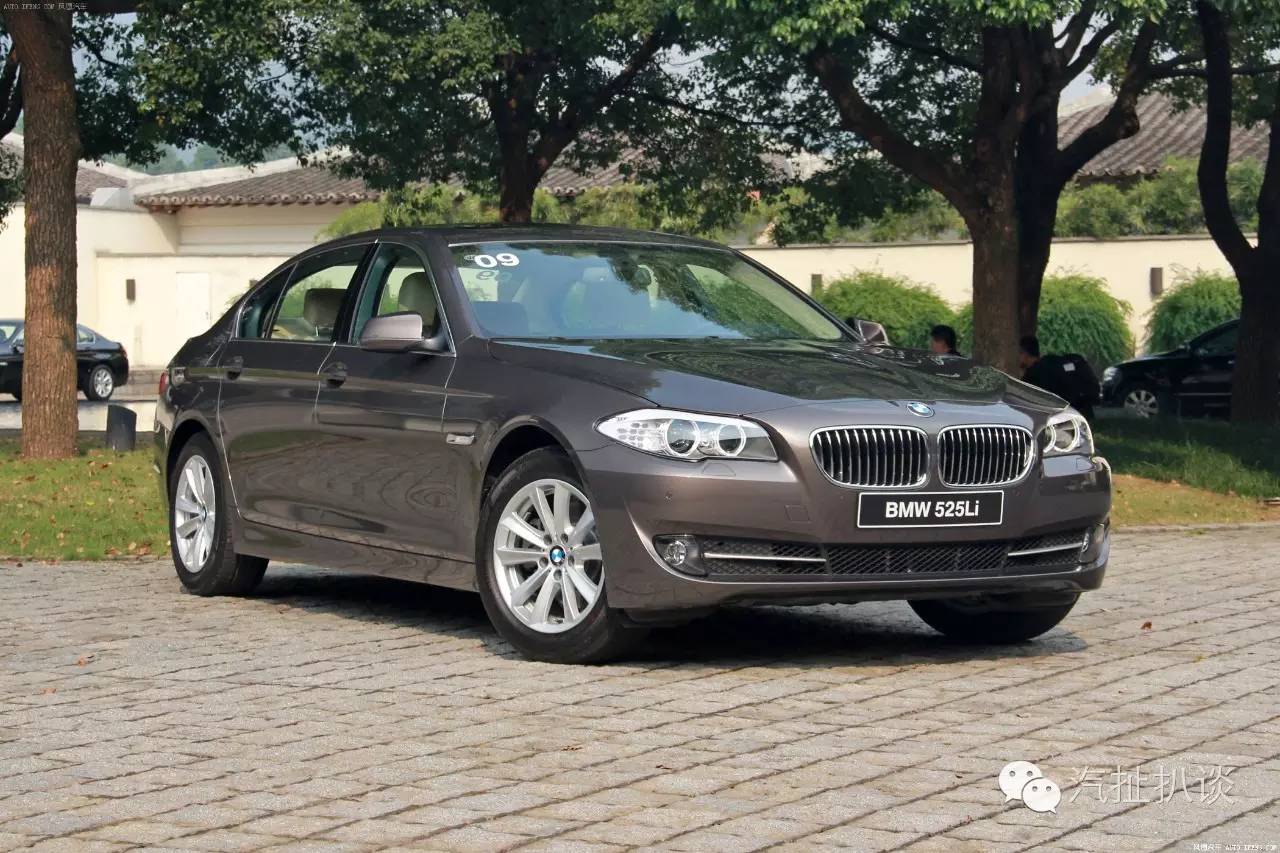 华晨宝马3系对比奔驰c,奔驰和宝马哪个更胜一筹