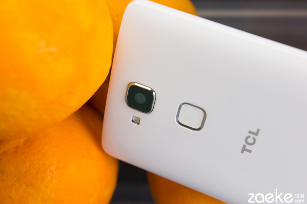 除了更好玩的指纹呢？TCL乐玩2C系统UI体验