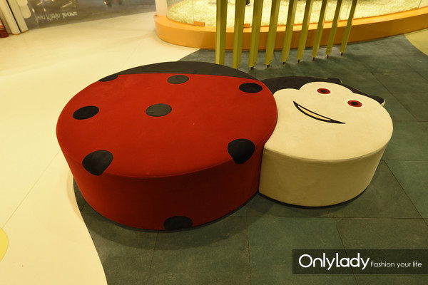 闈欏畨鍢夐噷涓績绔ヨ,鍢夐噷涓績绔ヨ