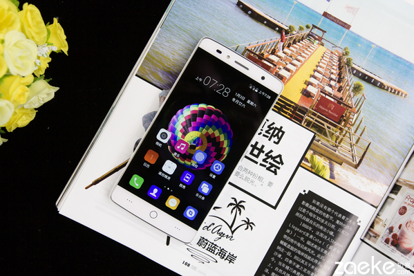 除了更好玩的指纹呢？TCL乐玩2C系统UI体验