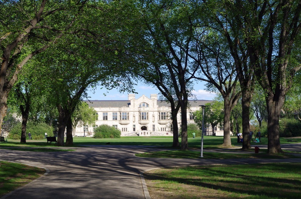 逃离30℃！像当地人一样逛加拿大，打冰球、冲浪、住冰雕旅店、狂吃海鲜...letsgo！
