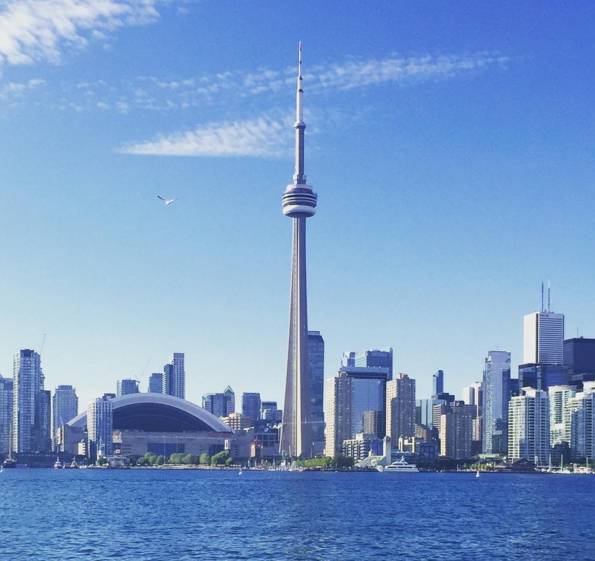 逃离30℃！像当地人一样逛加拿大，打冰球、冲浪、住冰雕旅店、狂吃海鲜...letsgo！