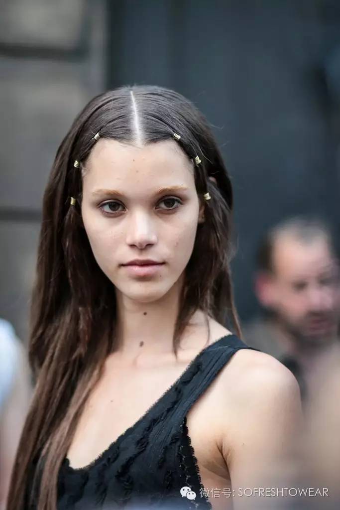 一块钱时尚套装,专柜秀场包包几百块就能买到