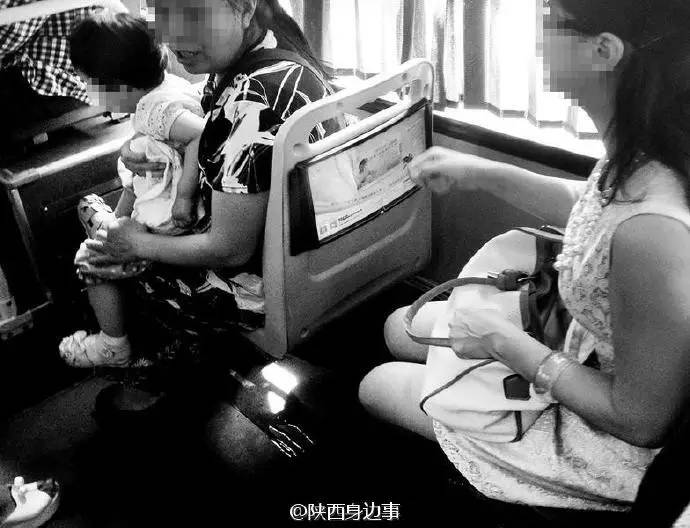 民警街头扒手视频,警察街头抓捕扒手