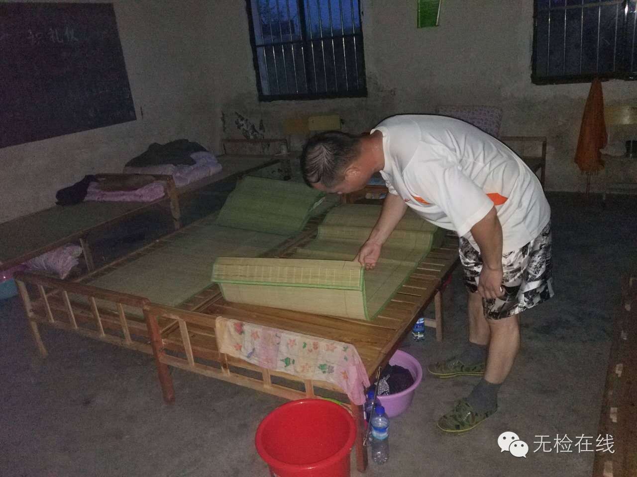 抗洪改变的是岁月不变的是初心,奋战抗洪一线