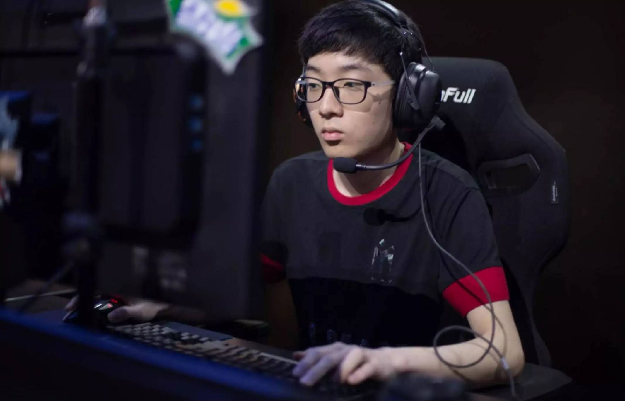 老友对决edg对战lng,edgvsdj第五局全程回放