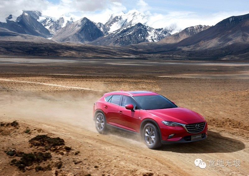 尽管我被卡在后排座椅上,我还是给这款车点了赞